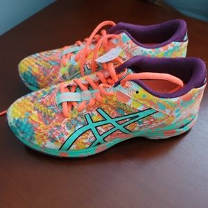Asics gel-noosa tri size 6